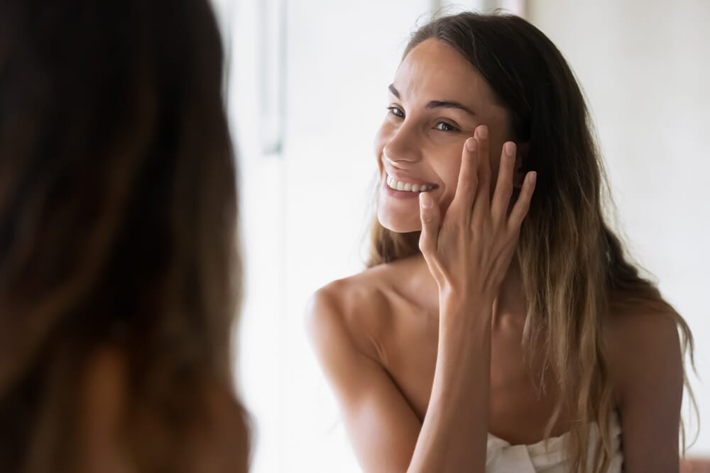 Top skin with hyaluronic acid and collagen