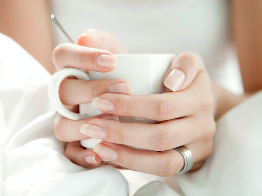 8 Tips to Grow Strong Nails